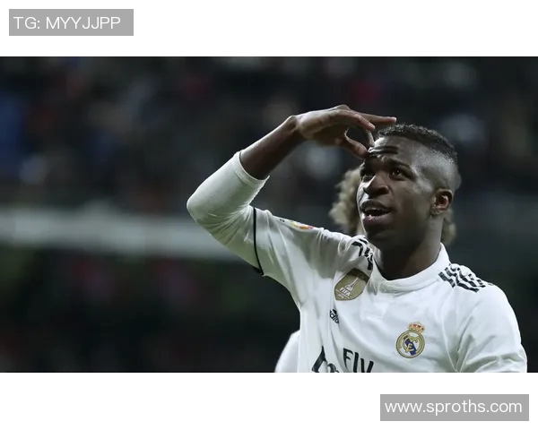 热搜榜第一！维尼修斯因一举动刷屏全网